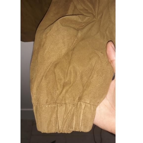 Tan Jacket - Picture 6 of 9